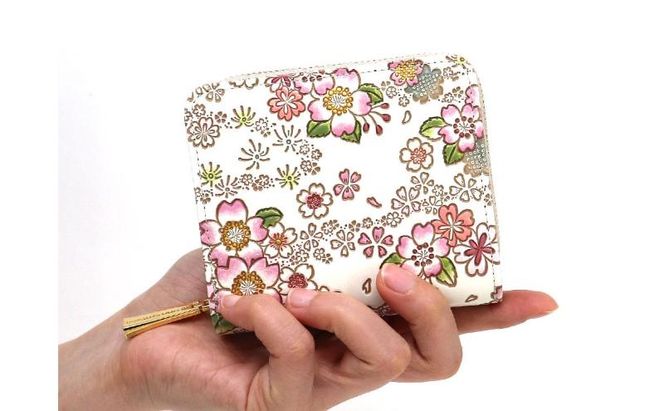 【文庫屋大関】二つ折りファスナーミニ財布 かすみ桜【皮革工芸品】財布 二つ折り 小物 お札 カード 小銭 コンパクト 牛革 手作り 日本製 墨田区 東京都