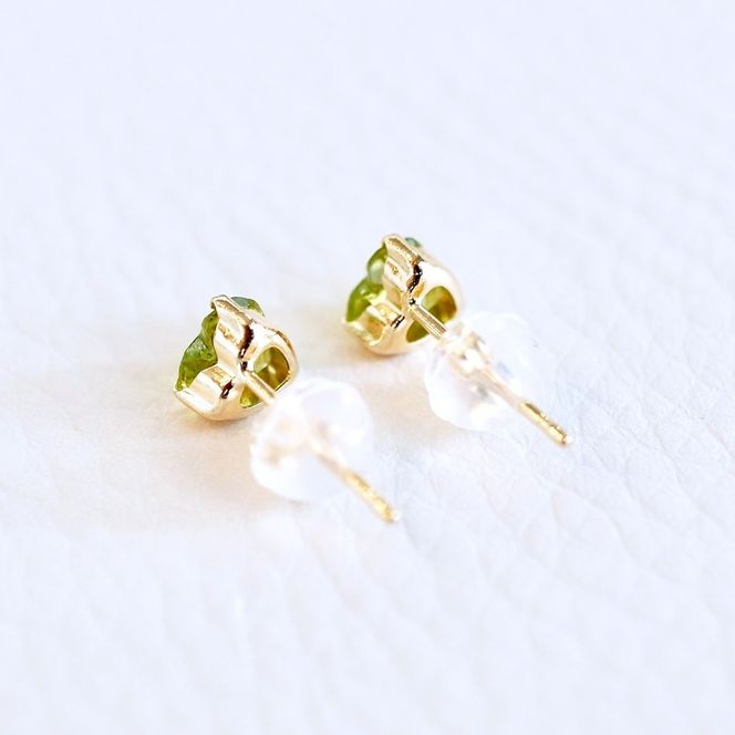 K18 18金 ペリドット ハートシェイプ ピアス 5mm 一粒石 保証書付 KO-0062 SWAD097