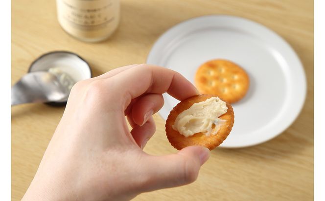 香川のにんにくクリームチーズ食べ比べギフト（白×黒）各110ｇ 372013_KE019