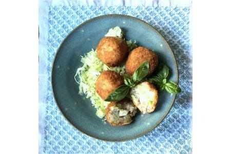 【 青磁 シリーズ 】水玉 7寸鉢 5枚 セット糸島市 / うつわと手仕事の店 研　器 陶器 食器 クラフト 手作り [ARD015] 器 陶器 食器 手作り 皿 おしゃれ 青磁 ブルー 小皿 取り分け皿 うつわ