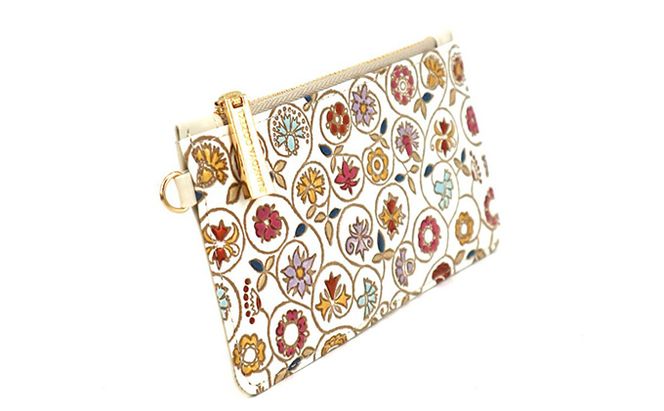 【文庫屋大関】すっきりカードケース　金唐小花【皮革工芸品】 ファッション小物 雑貨 フラグメントケース 小銭入れ付き 収納 スマート 日本製 花柄 