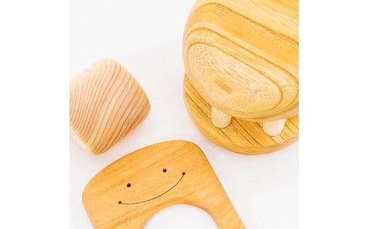 【CF-R7hbk】YKS016　山のくじら舎 赤ちゃんのおでかけ宝石セット　ほしさま 木製 玩具 セット つみ木 歯固め コロコロ ギフト 包装 ラッピング プレゼント 贈り物 贈答 出産祝い 誕生日祝い のし 熨斗対応 高知県産