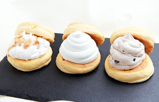 099H3000-1m 【母の日】パンケーキカフェcafeblowの「ふわふわパンケーキ」 3種6個（プレーン 塩キャラメル Wチョコ）