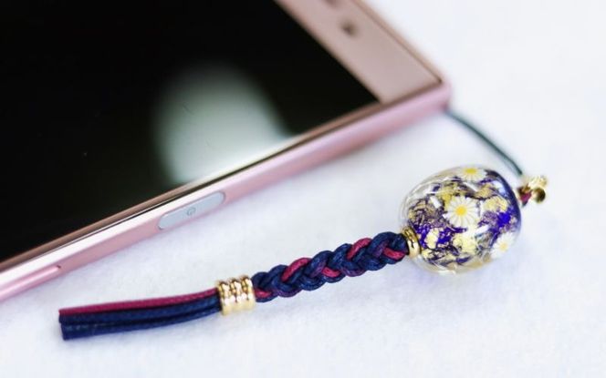 【日本を代表するガラス工芸作家】金彩花とんぼ玉ストラップ 《黄金の国ジパングの根源をイメージしたとんぼ玉》 / ストラップ アクセサリー 装飾品 工芸品 ガラス工芸 ガラス工房 職人技 手作り ハンドメイド  【bossnonko002】