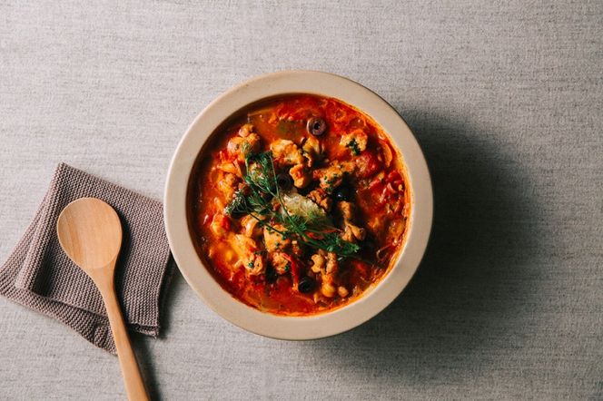 PETARI ShallowPot 24cm　Igneous Rock（ベージュ）G.M.P 【 グッドデザイン賞受賞 陶器製 万能調理土鍋 鍋 土鍋 平鍋 浅鍋 電子レンジ可 キッチン雑貨 新生活 ギフト プレゼント 三重県 四日市市】 -[G236-4]