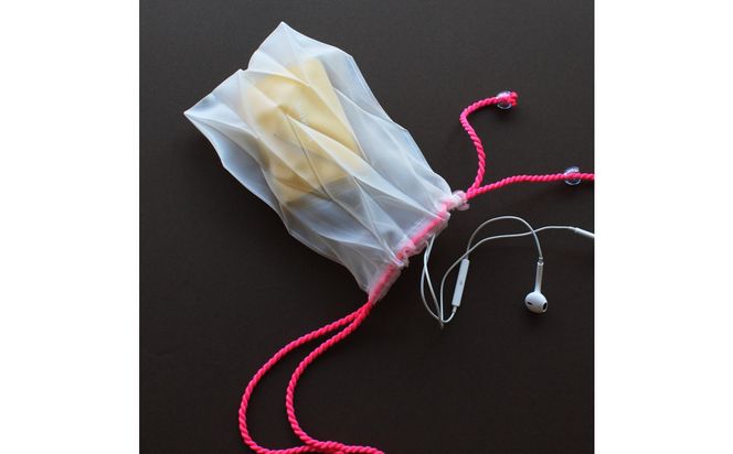 香川県産 プリーツ ポシェット・ヘリンボーン［ ピンク １点］軽やかで上品な透け感のあるサコッシュ 372013_LJ015VC04