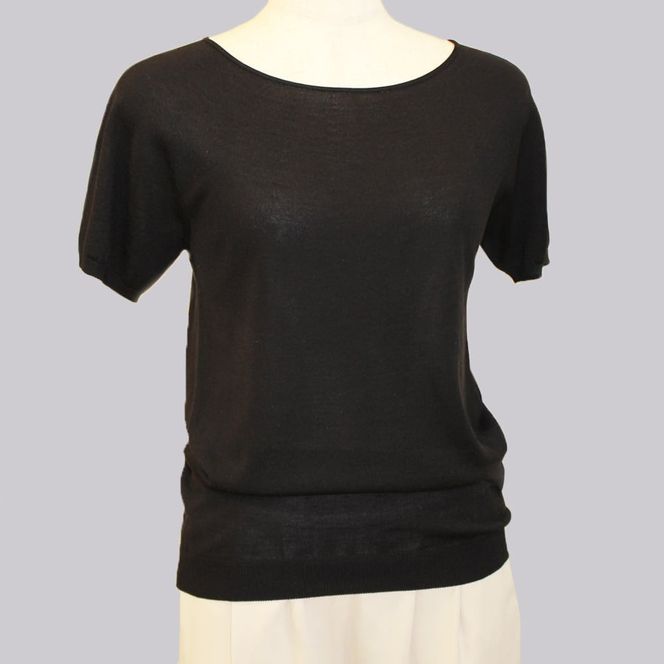 【伊と幸】《白生地の老舗が贈る》姫＋ウォッシャブル シルクニット 半袖(Mサイズ・ブラック)｜京都 人気 インナー 肌着［ 京都 老舗 絹 ファッション レディース 人気 おすすめ ギフト お取り寄せ 通販 送料無料 ふるさと納税 ］ 261009_B-AZ47