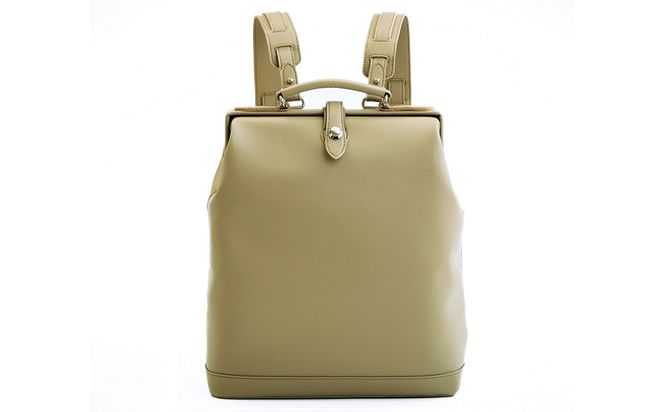 豊岡鞄 KANEDAITO タテ型ダレスリュック 563010 ベージュ / ダレス リュック リュックサック 軽量 高耐久 A4サイズ対応 シンプル デザイン メンズ レディース バッグ カバン かばん 鞄 服部