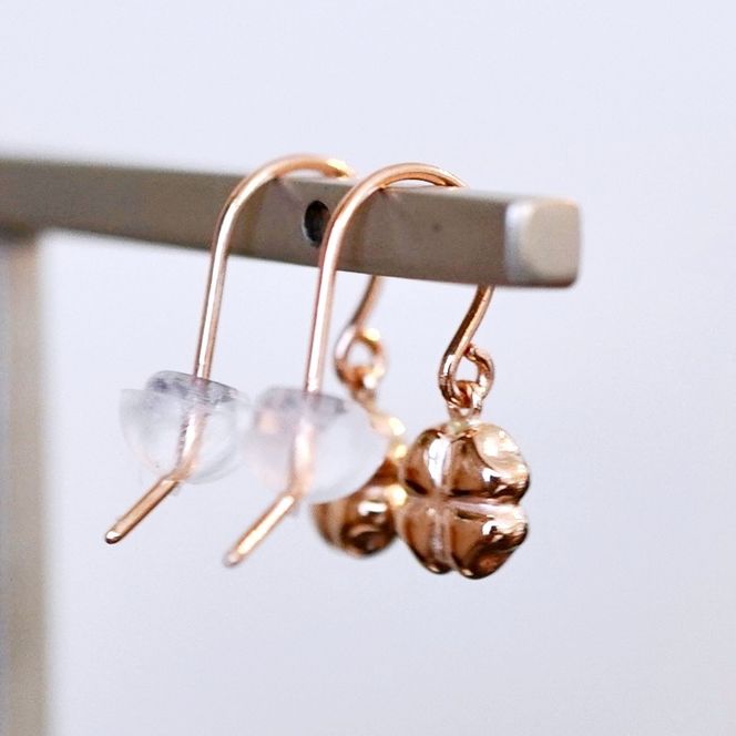 K18PG(18金) ローズゴールド 地金 クローバー ピアス フックタイプ シンプル 幸運 希望 幸福 愛情 健康 保証書付 KO-0069 242-027-c