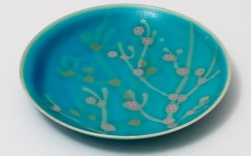 【datta.沖縄南の島陶芸工房】珊瑚プレート 取り皿（2枚セット）青色×純白 ☆ やちむん 読谷村 陶器 大岩浩章 色違い有 お皿 セット商品 彩り うちなーすぐりむん 地場産品 手作り ギフトに 夏 伝統工芸品