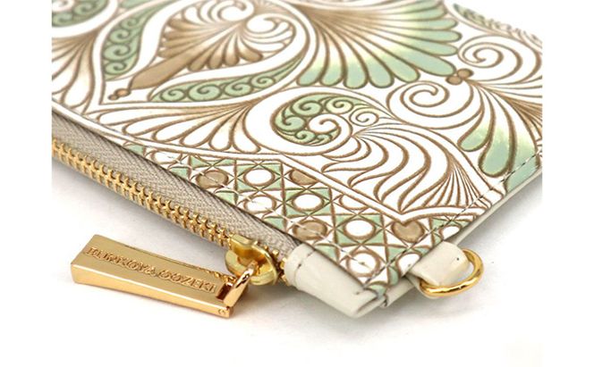 【文庫屋大関】すっきりカードケース　ロカイユ＜ペールカーキ＞【皮革工芸品】 ファッション小物 雑貨 フラグメントケース 小銭入れ付き 収納 スマート 日本製 