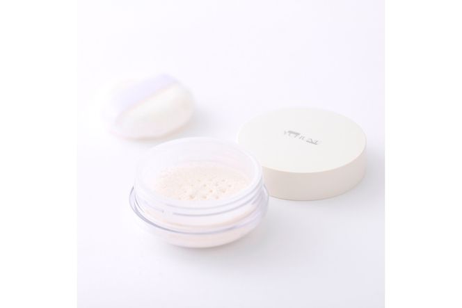 【ふるプレ限定品】【特別寄附額】【YUHUNE】世界初！独自加工技術から生まれた球状シルク100％配合 フェイスパウダー（クリア） 5g　GM00001P
