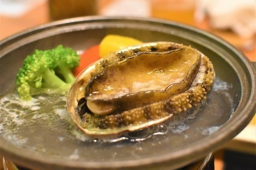 【数量限定】佐田岬海士の黒赤あわび【4/15～10/25の漁解禁日に合わせて発送】※北海道・東北地方・沖縄・離島への配送不可 IKTJ014
