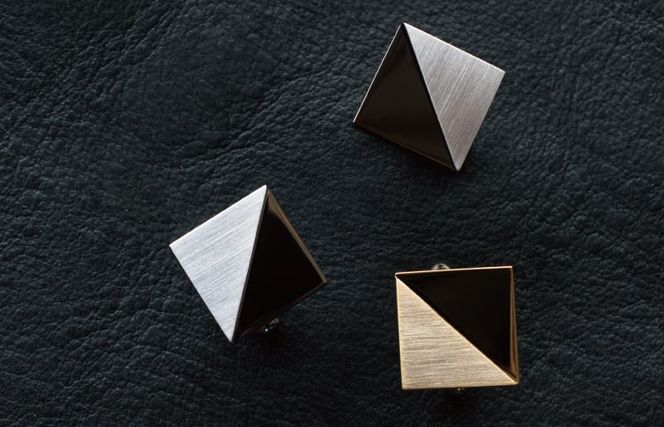 G2835 ジオメトリック・スクエアカフス ブラックシルバー