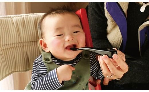 木製 ベビースプーン 親子さじ 漆仕上げ 2本 セット スプーン おやこさじ うるし 赤ちゃん 幼児 ファーストスプーン 離乳食 ギフト ラッピング プレゼント 贈り物 出産祝い 誕生日祝い のし 受注生産品 山のくじら舎 高知県産 ヒノキ 0.5歳 L145mm L115mm ひのき 食器 キッズ 子供用 木 天然素材 安全 安心 日本製 手作り 職人 伝統工芸 安芸市 高知県