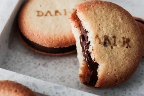 【dari K（ダリケー）】カカオサンドクッキー（ミルク）6枚入×5箱セット   ［ 京都 チョコレート カカオを通して世界を変える 人気 おすすめ ギフト プレゼント 贈答 お取り寄せ お菓子 スイーツ ］ 261009_B-CL21