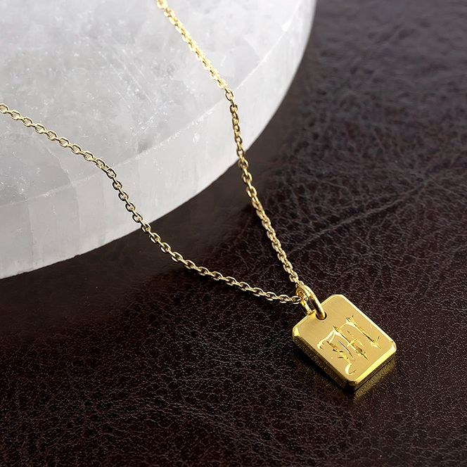 純金 24金 ペンダントトップ インゴット型 K24 イニシャル 刻印 プレート 鍛造 ネックレス 文字入れ 造幣局検定刻印 金 石なし シンプル 24k ジュエリー お守り プレゼント 人気 普段 使い SWAA256