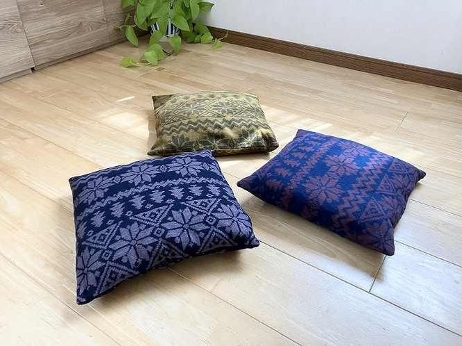 【リアルダウン使用】色お任せ! ノルディック柄 ミニペットベッド 羽毛クッション 犬や猫が大好き!! H162-054