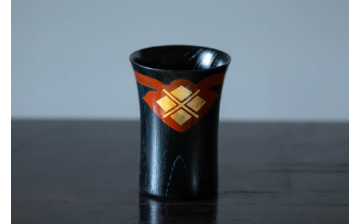 秀衡塗　秀衡カップ　2個入 / 漆器 お酒 ジュース おちょこ ぐいのみ グラス 食器 漆塗 うるしぬり 手塗り 木製 伝統工芸品 和 お正月 高級 結婚 新築祝い お祝い 贈答 贈り物 プレゼント ギフト 香典返し お返し おもてなし【ocy924-cup-cho】