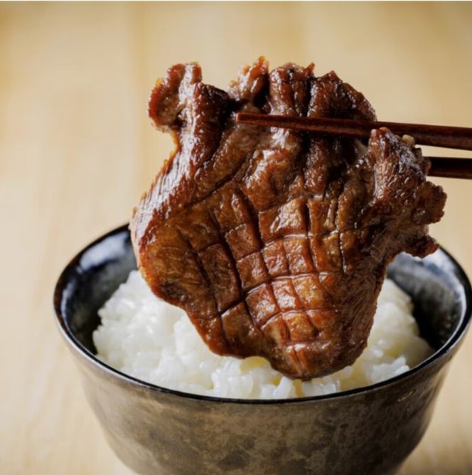 牛タン 厚切り 仙台名物 600g (5～6人前) 仲卸厳選 | 厚さ8mm タン元 霜降り 牛肉 肉 焼肉 ステーキ 贈り物 ギフト お取り寄せ プレゼント お祝い お歳暮 お正月 クリスマス