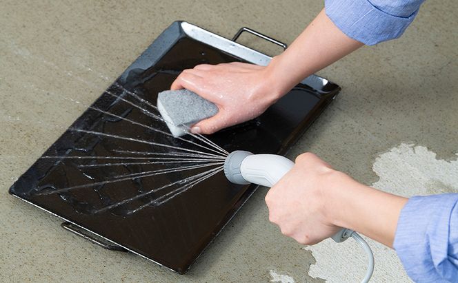 充電式ポータブルウォッシャー JPW-T81-W/H ホワイト/グレー 洗浄機 コードレス 充電式 バッテリー式 ホース タンク 温水洗浄 大容量 洗車 ガーデニング 屋外 持ち運び アイリスオーヤマ 掃除グッズ 