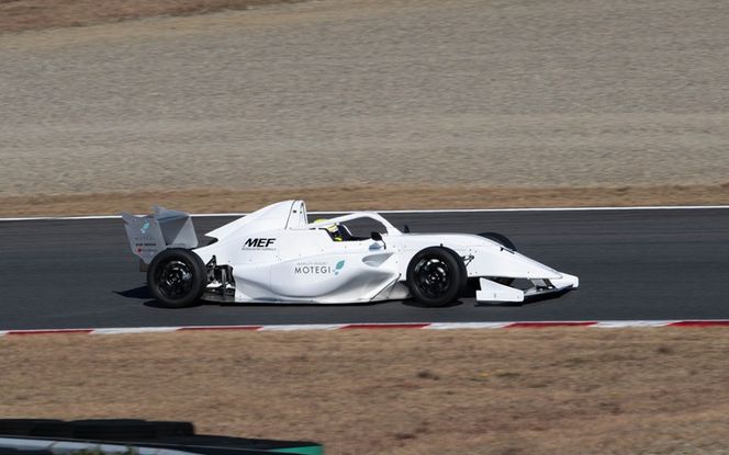 純国産 入門 フォーミュラ 『MEF』 | イケヤフォーミュラ 車 フォーミュラカー サーキット レース ※沖縄・離島への配送不可