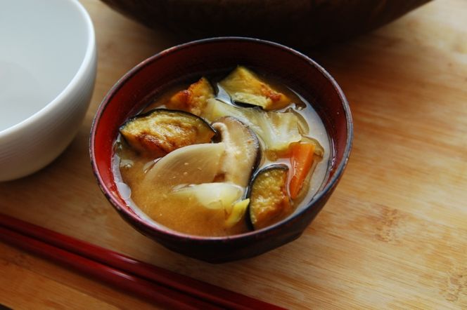 【定期便6か月】有機 発芽玄米白大豆味噌 400g×6回　京都・喜右衛門 〈 定期便 みそ 味噌 有機 有機JAS認証 オーガニック 生みそ 天然醸造 発酵食品 調味料 〉