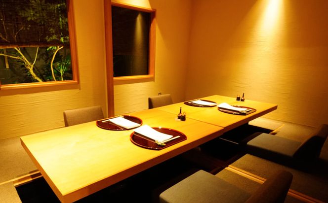 【京阪百貨店】京都・鰻割烹まえはら 炭火手焼きうなぎ白焼 110g［ 京都 鰻 割烹 炭火 手焼き 白焼 秘伝のたれ付き 人気 おすすめ グルメ 京料理 ギフト プレゼント 贈答 お取り寄せ 通販 送料無料 ふるさと納税 ］ 261009_A-RK047