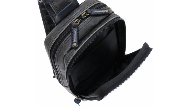 レトロボディバッグ ブラック ( No.4977-01 ) / ボディバッグ 豊岡 職人手作り 仕分け収納 2層構造 通気性 シンプル ワンショルダー 日本製 メンズ レディース バッグ かばん 鞄 木和田株式会社