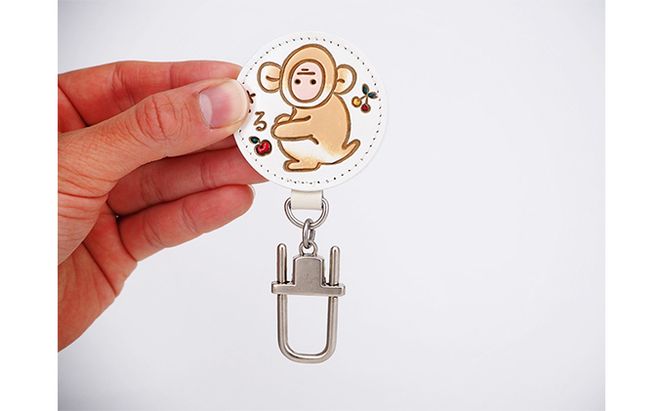 文庫屋大関 干支キーホルダー 申 ドアに冷蔵庫にペタリ 干支 キーホルダー マグネット入り 磁石入り 革製品 革小物 革製 日用品 雑貨 小物雑貨 マグネット 磁石 工芸品 民芸品 伝統工芸品 東京 東京都 墨田区