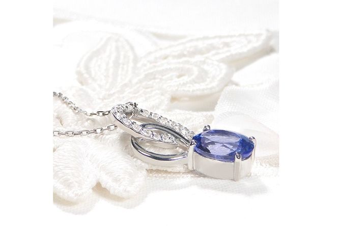 ペンダント ネックレス PT900 プラチナ 0.18ct ダイヤモンド タンザナイト 大粒 オーバル 誕生石 華やか ハート 大ぶり ダイヤ ジュエリー 【f274-ta-pt】 [オーダーメイドジュエリーメイ 山梨県 韮崎市 20745060]