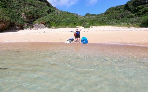 パワースポット果報バンタ＆秘密のビーチ上陸SUPツアー！【1名様】