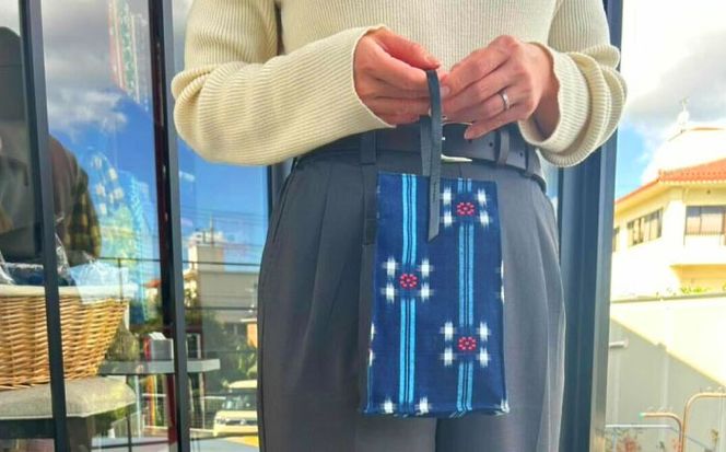 『琉球花織Bell-box』 箱型ショルダーバッグ (ネイビー) ファッション 小物 雑貨 ミニバッグ コンパクト 沖縄市 / FABRIC SHOP MINAMI[BCCS015-02]