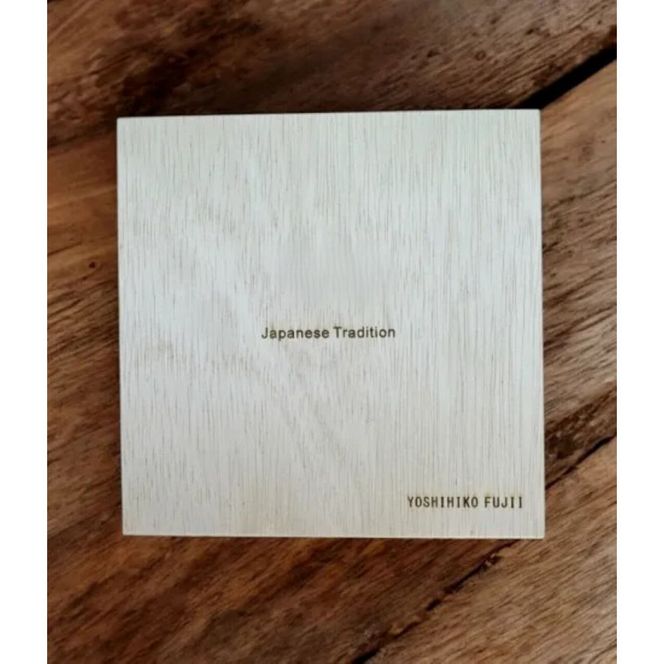 丸小皿 桜 純白（ゴールド桜） ［NF256］ 303446_CU90094VC01