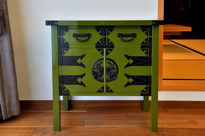 仙台箪笥 両開コンソール 常盤色漆塗り KB-131（お申込書返送後3ヵ月～8ヵ月程度でお届け）|06_kyk-450701