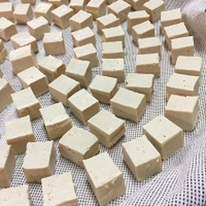 【東洋のチーズ】琉球王朝秘伝製法 豆腐よう 泡盛古酒43度漬け 1瓶 (唐辛子入り) 沖縄 つまみ 詰め合わせ お土産 ギフト 沖縄市 / 琉球T&P合同会社[BCDO005]