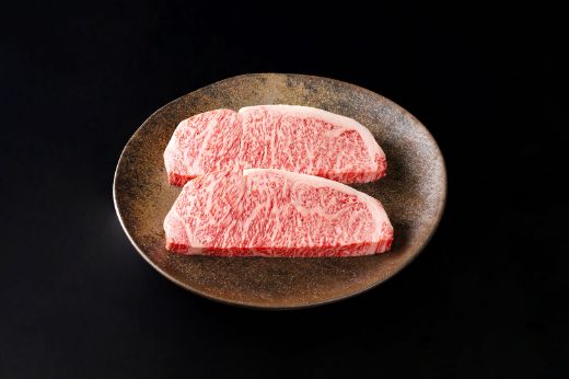 【4等級以上】【カネ吉山本】近江牛[極] ステーキ用 サーロイン【400ｇ（約 200g×2枚）】【Y068W】（国産牛　和牛　ブランド牛　ブランド和牛　黒毛和牛　牛肉　肉　高級　人気　おすすめ　神戸牛　松阪牛 に並ぶ 日本三大和牛 近江牛）