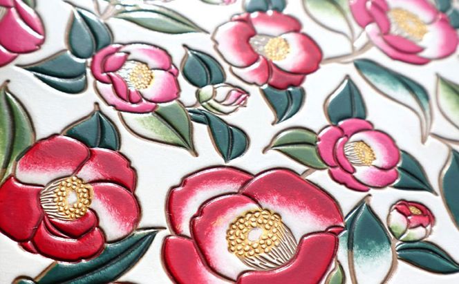 【文庫屋大関】マカロンポーチ 椿【皮革工芸品】 ポーチ ミニポーチ 小物入れ アクセサリー入れ イヤホン入れ 収納 保管ケース 手のひらサイズ  本革 革 皮革 工芸品 工芸 雑貨 ギフト プレゼント 日本製 東京