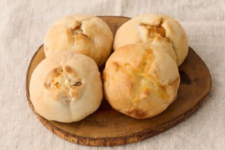 【定期便3回】自家製天然酵母パンの詰め合わせセット【パンと器のコネル】 【パンと器のコネル 全粒粉 もっちりベーグル 国産小麦 パン 自家製 天然酵母 玄米麹 朝食 おやつ】(H094117)