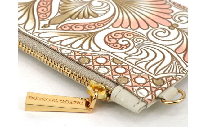 【文庫屋大関】すっきりカードケース　ロカイユ＜ベビーピンク＞【皮革工芸品】 ファッション小物 雑貨 フラグメントケース 小銭入れ付き 収納 スマート 日本製 