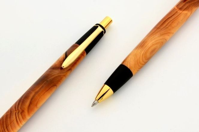 屋久島産【天然ヒノキ】ボールペン（0.7mm）１本〈 ペン 文具 工芸品 文房具 雑貨 ギフト 贈答 プレゼント 木軸 木製 入学 お祝い 〉