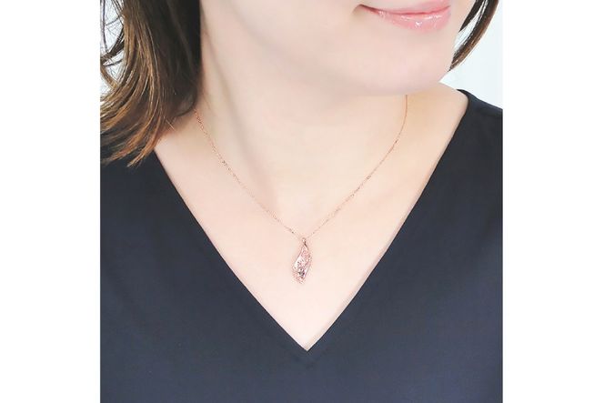 桜彫刻 ネックレス K18PG ピンクゴールド リーフモチーフ 手彫り 和柄 花模様【f118-k18pg】 [オーダーメイドジュエリーメイ 山梨県 韮崎市 20743782] アクセサリー アクセ ジュエリー レディース