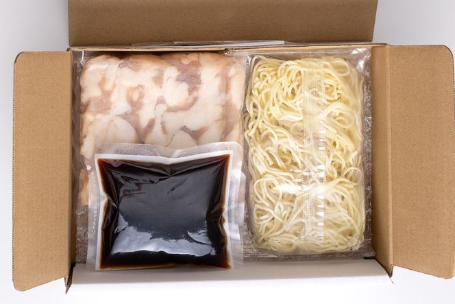 やまや もつ鍋 博多 もつ鍋セット あごだし 醤油味 3～4人前 [やまやコミュニケーションズ 福岡県 筑紫野市 21760876] モツ鍋 セット 国産 牛モツ ホルモン 牛ホルモン ちゃんぽん麺