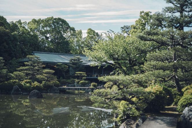 【平安神宮会館】京アフタヌーンティー 1名様ご利用券＜神苑チケット付き＞| 京都 庭園 アフタヌーンティー 食事券［ 日本庭園 神苑入場券付き アフタヌーン 食事券 スイーツ 紅茶 コーヒー カフェ 人気 おすすめ 記念 お祝い ホテル 旅行 観光 食事 ふるさと納税 ］ 261009_A-TQ001