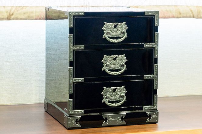 【仙台箪笥】小抽箪笥 黒呂漆塗り KMA-2KD 欅産業 たんす 家具 収納 インテリア|06_kyk-260501