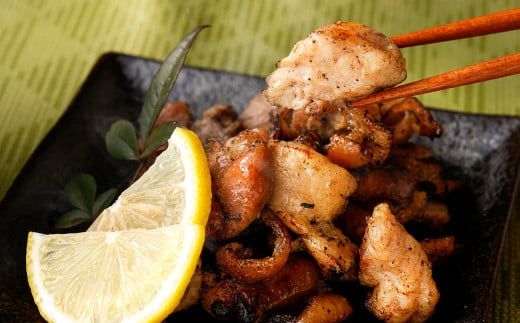 【年6回定期便】鶏の塩焼き・炭火焼 食べ比べ セット 約1.1kg（各3パック）×6回