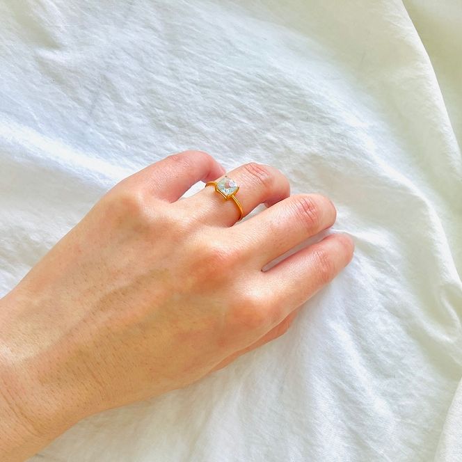 指輪 スイスブルートパーズ スクエア リング フリーサイズ ７～11号程度