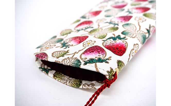 メガネケース 文庫屋大関 いちご ケース 眼鏡 めがね イチゴ 苺 皮 革製品 皮革製品 財布 お札 小銭 工芸品 ギフト プレゼント　【 墨田区 】 ファッション小物 民芸品 