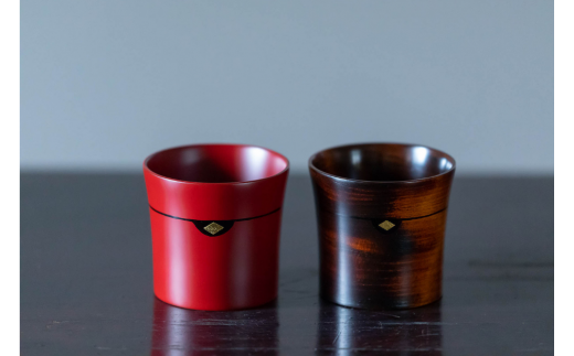 秀衡塗　栃ぐいのみ　2個入 / 漆器 お酒 おちょこ ぐいのみ グラス 食器 漆塗 うるしぬり 手塗り 木製 伝統工芸品 和 お正月 高級 結婚 新築祝い お祝い 贈答 贈り物 プレゼント ギフト 香典返し お返し おもてなし【ocy924-gui-2-cho】