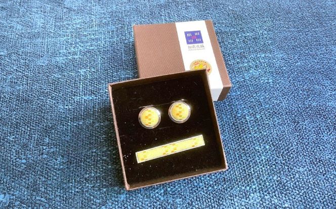 【知花花織】手織りネクタイセット一式（ネクタイ、ネクタイピン、ボタンカバー） ビジネス小物 ビジネス アイテム ネクタイ 沖縄市 / コザ工芸館ふんどぅ[BCAU017]